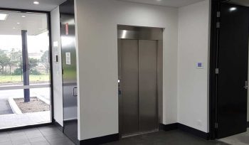 Linea DDA commercial lift