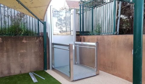 Wheelchair lift RB150 NSW